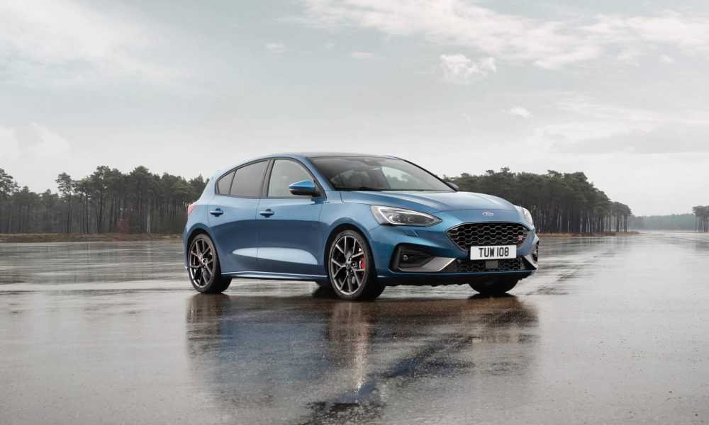 el ford focus rs 2021 será un híbrido de 400 hp - rutamotor