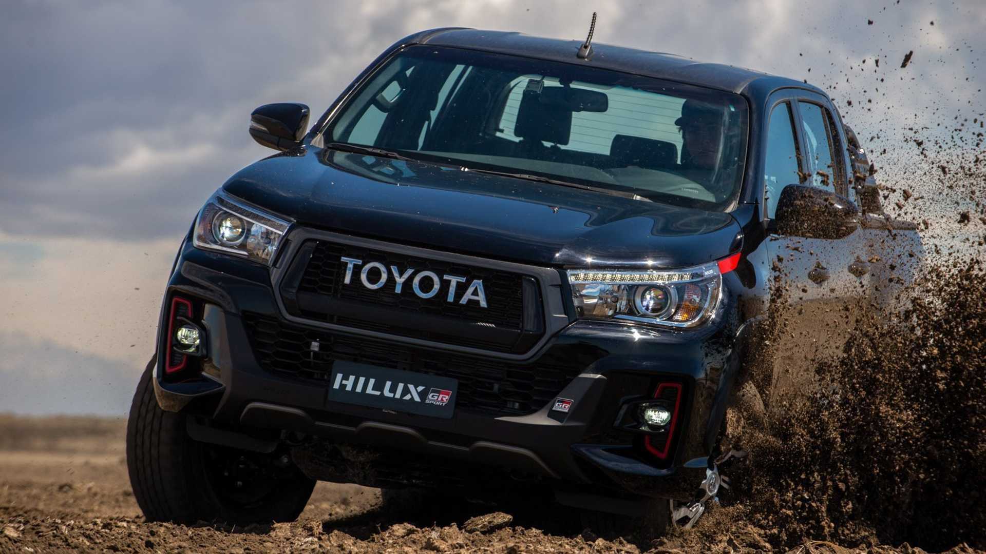 Toyota Hilux Gr Sport Suma Un Nuevo Motor V Gasolina Rutamotor